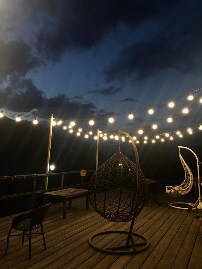 Guesthouse Elli & Cottages Степанцмінда Екстер'єр фото