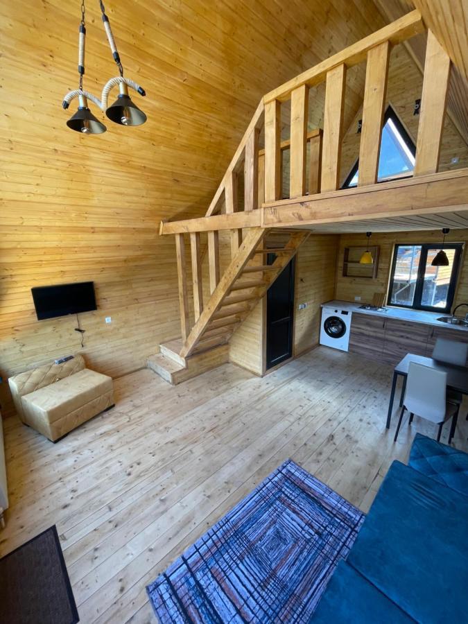 Guesthouse Elli & Cottages Степанцмінда Екстер'єр фото