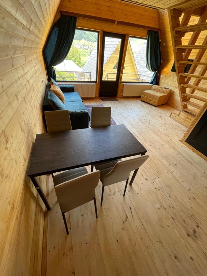 Guesthouse Elli & Cottages Степанцмінда Екстер'єр фото