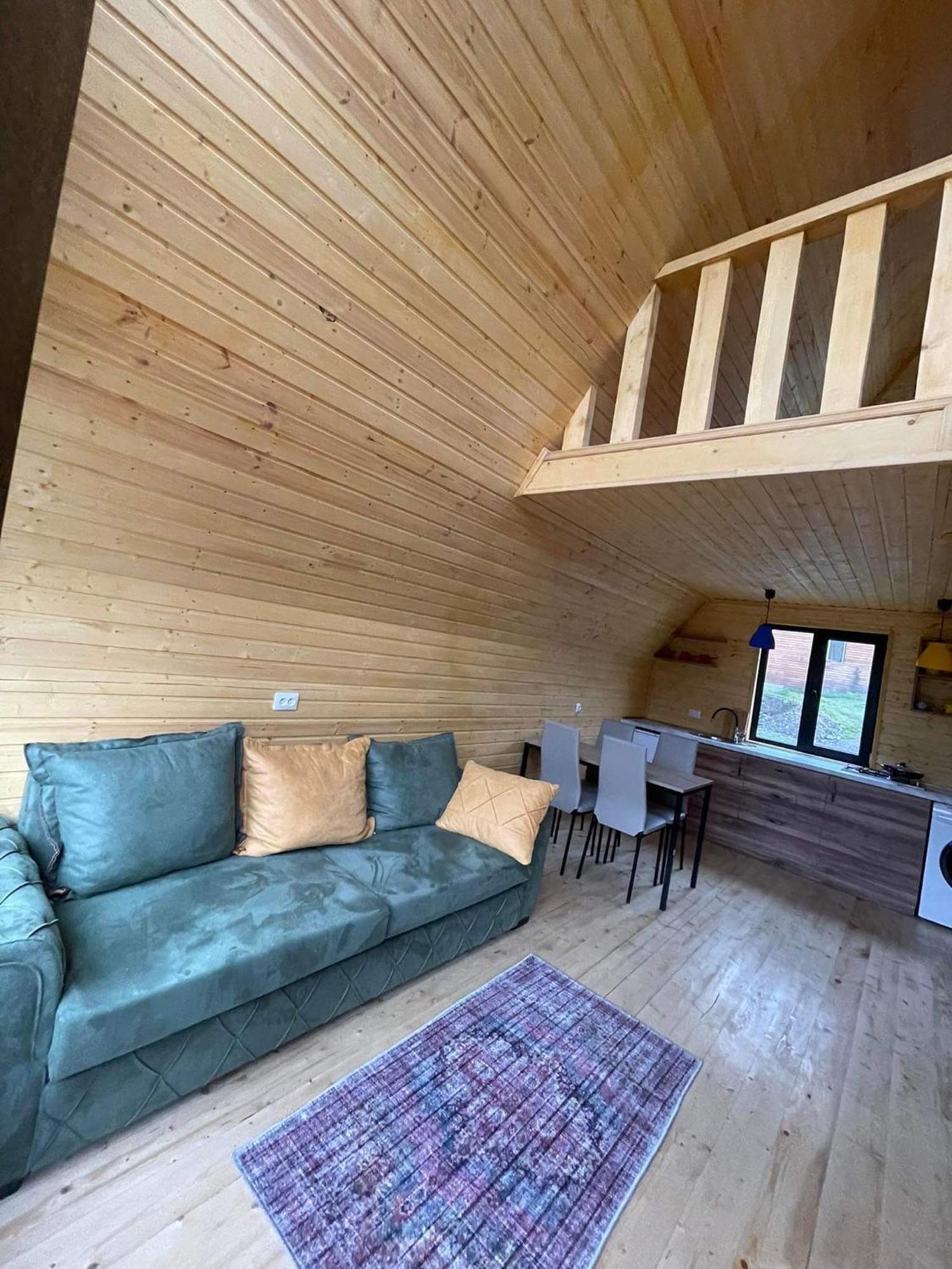Guesthouse Elli & Cottages Степанцмінда Екстер'єр фото