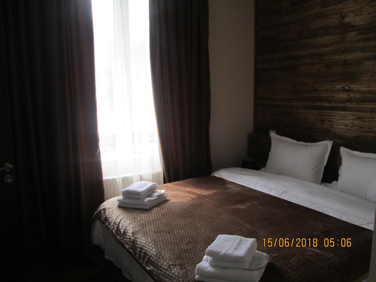 Guesthouse Elli & Cottages Степанцмінда Екстер'єр фото